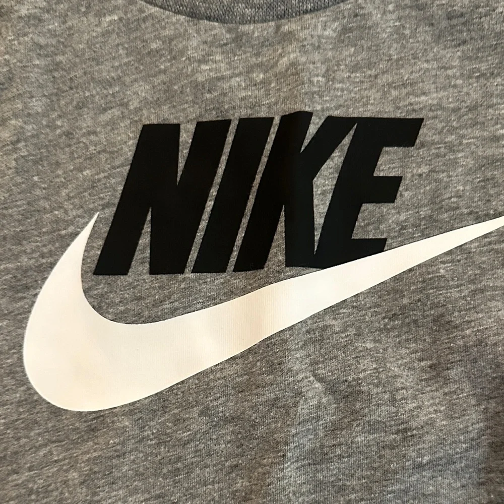 Nike Toddler Boys 2T Gray Just Do It Long Sleeve Shirt Logo Tee - Picture 3 of 6